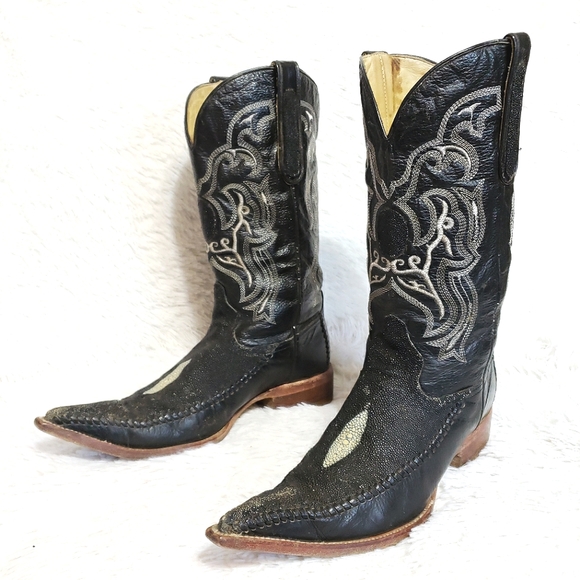 Vintage Shoes - ❌TEMP NFS❌ GETTING RESTORED❌ DYE REFRESH ❌Pointed Black Stingray Western Boots
